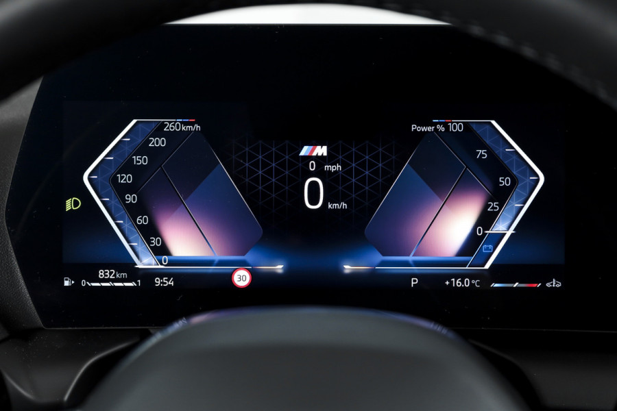 BMW 1-serie 120 M Sport | Dig. Cockpit | Adapt. Cruise | Stoelverw. | PDC | Camera | NAV + App. Connect | ECC | DAB | LM 18" | 3303