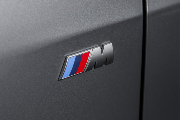 BMW 1-serie 120 M Sport | Dig. Cockpit | Adapt. Cruise | Stoelverw. | PDC | Camera | NAV + App. Connect | ECC | DAB | LM 18" | 3303