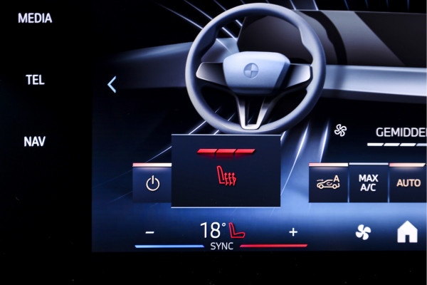 BMW 1-serie 120 M Sport | Dig. Cockpit | Adapt. Cruise | Stoelverw. | PDC | Camera | NAV + App. Connect | ECC | DAB | LM 18" | 3303