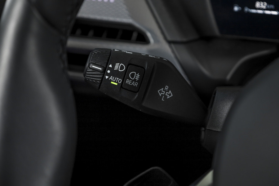 BMW 1-serie 120 M Sport | Dig. Cockpit | Adapt. Cruise | Stoelverw. | PDC | Camera | NAV + App. Connect | ECC | DAB | LM 18" | 3303