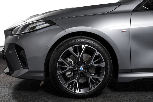 BMW 1-serie 120 M Sport | Dig. Cockpit | Adapt. Cruise | Stoelverw. | PDC | Camera | NAV + App. Connect | ECC | DAB | LM 18" | 3303