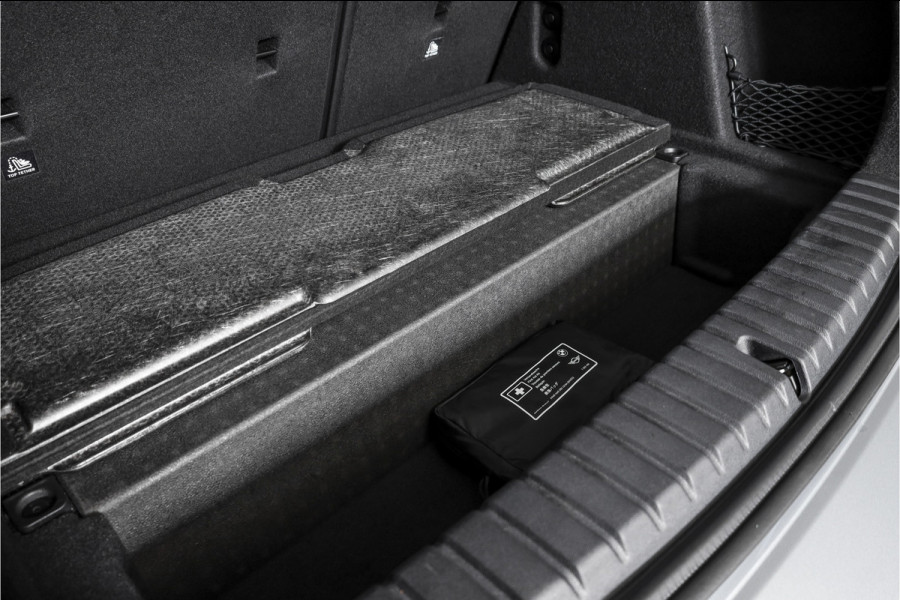 BMW 1-serie 120 M Sport | Dig. Cockpit | Adapt. Cruise | Stoelverw. | PDC | Camera | NAV + App. Connect | ECC | DAB | LM 18" | 3303