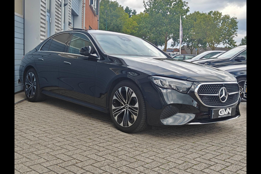 Mercedes-Benz E-Klasse E 220d Limousine Avantgarde | W214 | 2024 Model | Panoramadak | Distronic Pro | Sfeerverlichting Premium
