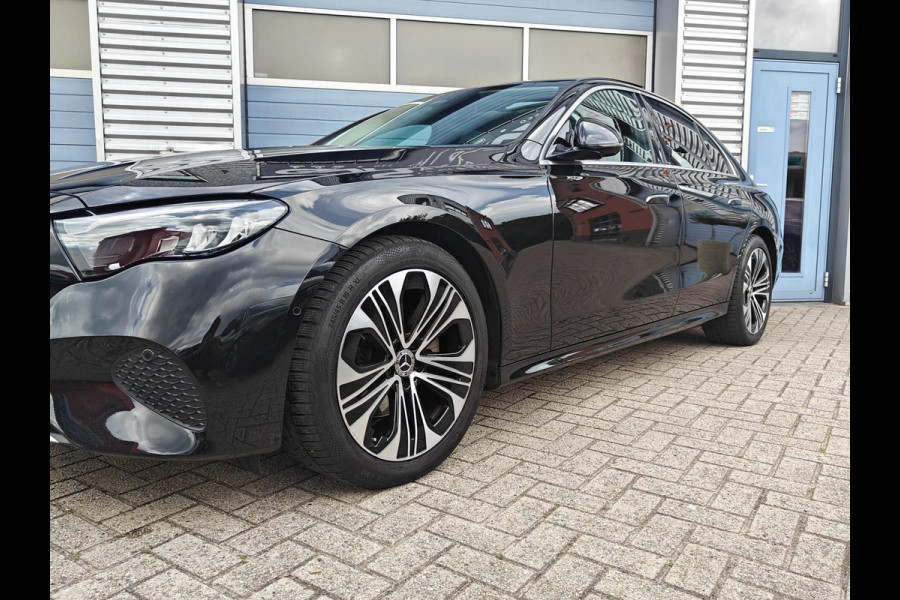 Mercedes-Benz E-Klasse E 220d Limousine Avantgarde | W214 | 2024 Model | Panoramadak | Distronic Pro | Sfeerverlichting Premium