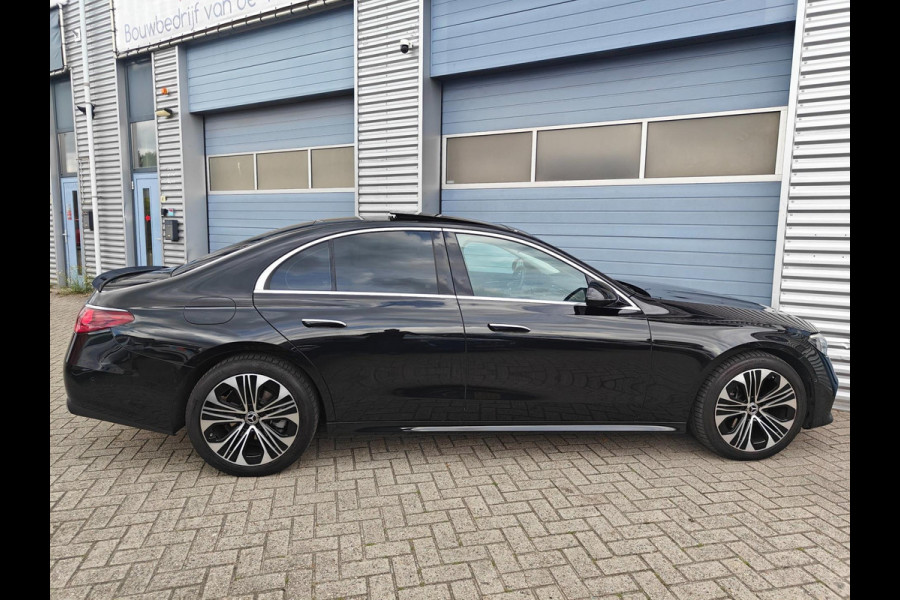 Mercedes-Benz E-Klasse E 220d Limousine Avantgarde | W214 | 2024 Model | Panoramadak | Distronic Pro | Sfeerverlichting Premium