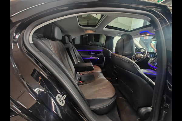 Mercedes-Benz E-Klasse E 220d Limousine Avantgarde | W214 | 2024 Model | Panoramadak | Distronic Pro | Sfeerverlichting Premium