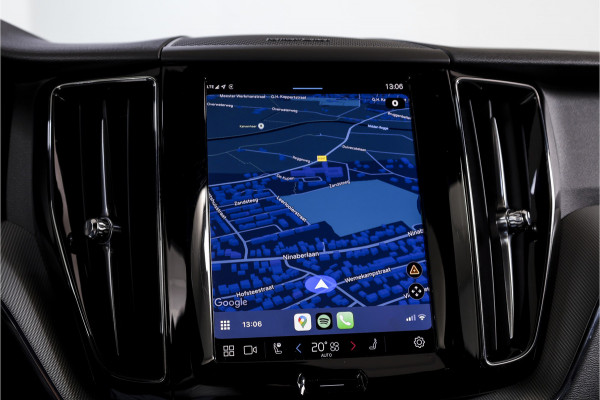 Volvo XC60 2.0 T6 Plug-in hybrid AWD Plus Black Edition | S/K-Panodak | Harman/Kardon | Dig. Cockpit | Adapt. Cruise | Memory Stoelen | Elek. Klep | Stoel-+stuurverw. | 360 Camera | NAV+App. Connect | ECC | LM 21" | 3461
