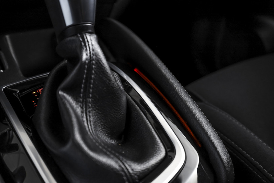 Nissan QASHQAI 1.3 DIG-T 160 PK N-Connecta - Automaat | Trekhaak | Cruise | Stoelverw. | PDC | 360 Camera | NAV | ECC | LM 18" |
