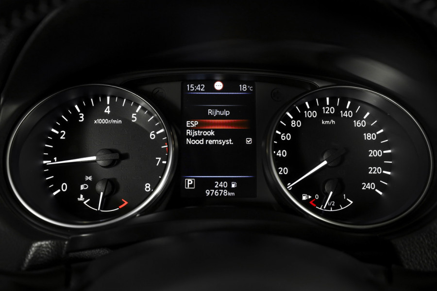 Nissan QASHQAI 1.3 DIG-T 160 PK N-Connecta - Automaat | Trekhaak | Cruise | Stoelverw. | PDC | 360 Camera | NAV | ECC | LM 18" |