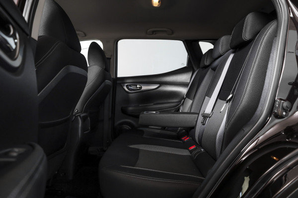 Nissan QASHQAI 1.3 DIG-T 160 PK N-Connecta - Automaat | Trekhaak | Cruise | Stoelverw. | PDC | 360 Camera | NAV | ECC | LM 18" |