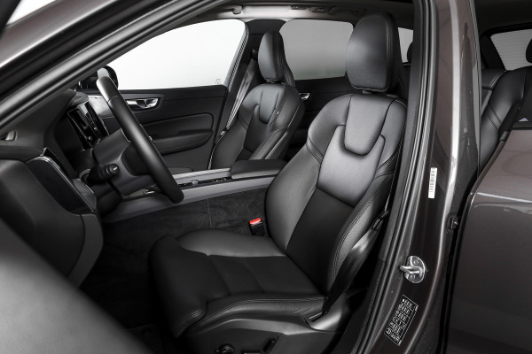 Volvo XC60 2.0 T6 Plug-in hybrid AWD Plus Dark | S/K-Panodak | Dig. Cockpit | Adapt. Cruise | Harman/Kardon | Memory Stoelen | Elek. Klep | Stoel-+stuurverw. | 360 Camera | NAV+App. Connect | LM 19" |