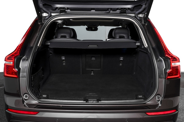 Volvo XC60 2.0 T6 Plug-in hybrid AWD Plus Dark | S/K-Panodak | Dig. Cockpit | Adapt. Cruise | Harman/Kardon | Memory Stoelen | Elek. Klep | Stoel-+stuurverw. | 360 Camera | NAV+App. Connect | LM 19" |