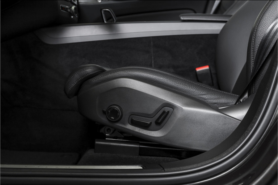 Volvo XC60 2.0 T6 Plug-in hybrid AWD Plus Dark | S/K-Panodak | Dig. Cockpit | Adapt. Cruise | Harman/Kardon | Memory Stoelen | Elek. Klep | Stoel-+stuurverw. | 360 Camera | NAV+App. Connect | LM 19" |