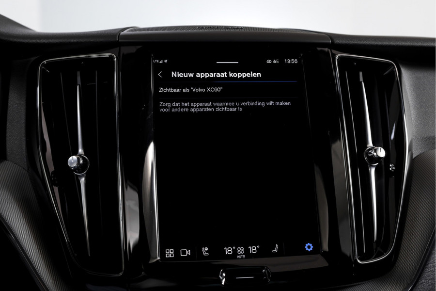 Volvo XC60 2.0 T6 Plug-in hybrid AWD Plus Dark | S/K-Panodak | Dig. Cockpit | Adapt. Cruise | Harman/Kardon | Memory Stoelen | Elek. Klep | Stoel-+stuurverw. | 360 Camera | NAV+App. Connect | LM 19" |