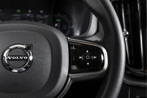 Volvo XC60 2.0 T6 Plug-in hybrid AWD Plus Dark | S/K-Panodak | Dig. Cockpit | Adapt. Cruise | Harman/Kardon | Memory Stoelen | Elek. Klep | Stoel-+stuurverw. | 360 Camera | NAV+App. Connect | LM 19" |
