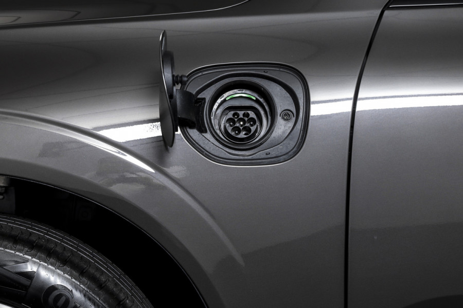 Volvo XC60 2.0 T6 Plug-in hybrid AWD Plus Dark | S/K-Panodak | Dig. Cockpit | Adapt. Cruise | Harman/Kardon | Memory Stoelen | Elek. Klep | Stoel-+stuurverw. | 360 Camera | NAV+App. Connect | LM 19" |
