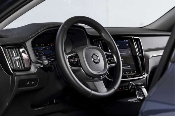 Volvo V60 2.0 T6 Plug-in hybrid AWD Ultra Dark | S/K-panodak | Bowers/Wilkens | Dig. Cockpit | Adapt. Cruise | Memory Stoelen | Elek. Klep | Stoel-+stuurverw. | 360 Camera | NAV+App. Connect | Elek. trekhaak | LM 19" |