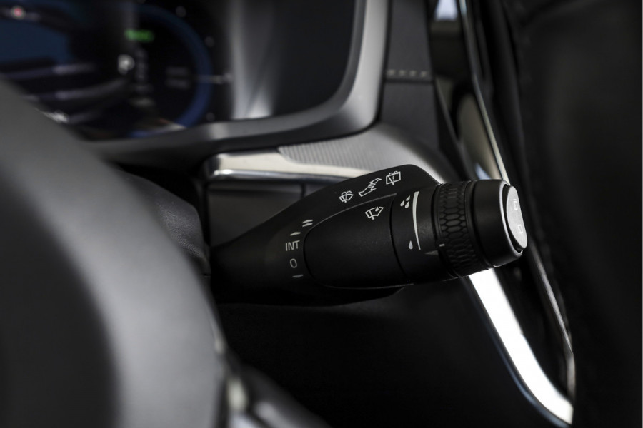 Volvo V60 2.0 T6 Plug-in hybrid AWD Ultra Dark | S/K-panodak | Bowers/Wilkens | Dig. Cockpit | Adapt. Cruise | Memory Stoelen | Elek. Klep | Stoel-+stuurverw. | 360 Camera | NAV+App. Connect | Elek. trekhaak | LM 19" |