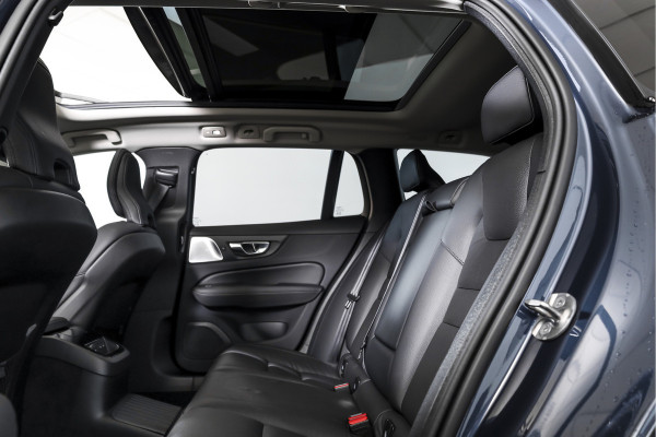 Volvo V60 2.0 T6 Plug-in hybrid AWD Ultra Dark | S/K-panodak | Bowers/Wilkens | Dig. Cockpit | Adapt. Cruise | Memory Stoelen | Elek. Klep | Stoel-+stuurverw. | 360 Camera | NAV+App. Connect | Elek. trekhaak | LM 19" |