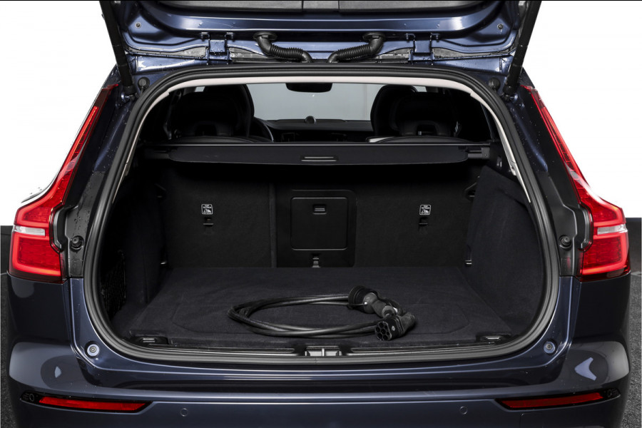 Volvo V60 2.0 T6 Plug-in hybrid AWD Ultra Dark | S/K-panodak | Bowers/Wilkens | Dig. Cockpit | Adapt. Cruise | Memory Stoelen | Elek. Klep | Stoel-+stuurverw. | 360 Camera | NAV+App. Connect | Elek. trekhaak | LM 19" |