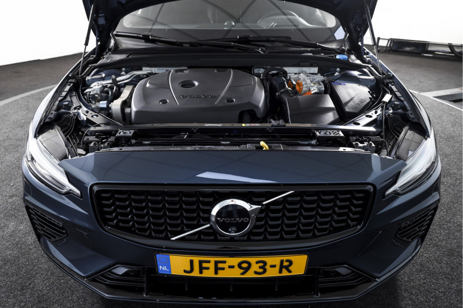 Volvo V60 2.0 T6 Plug-in hybrid AWD Ultra Dark | S/K-panodak | Bowers/Wilkens | Dig. Cockpit | Adapt. Cruise | Memory Stoelen | Elek. Klep | Stoel-+stuurverw. | 360 Camera | NAV+App. Connect | Elek. trekhaak | LM 19" |
