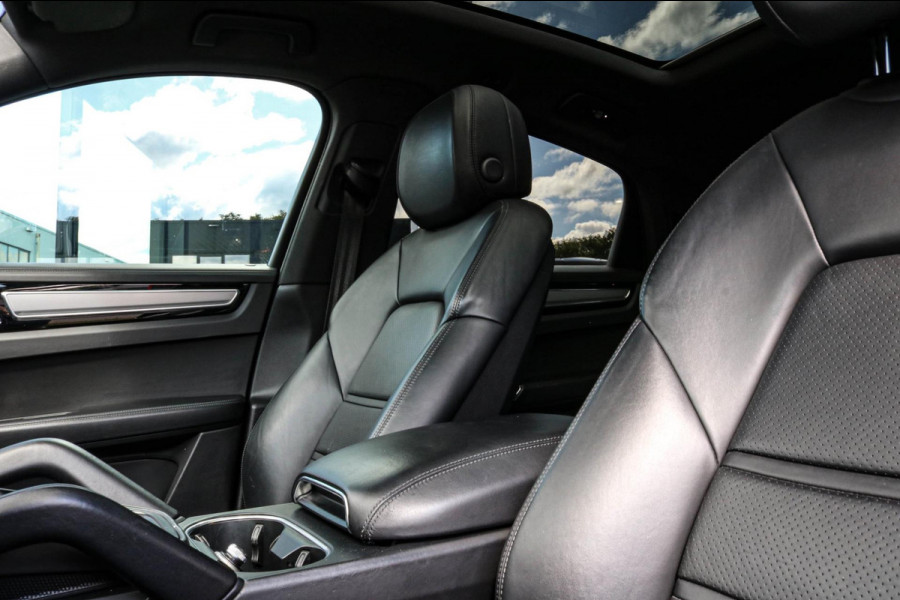 Porsche Cayenne Coupé 3.0 E-Hybrid - MATRIX - PANO - SPORT CHRONO - COMFORTSTOELEN