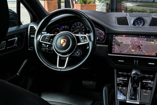 Porsche Cayenne Coupé 3.0 E-Hybrid - MATRIX - PANO - SPORT CHRONO - COMFORTSTOELEN