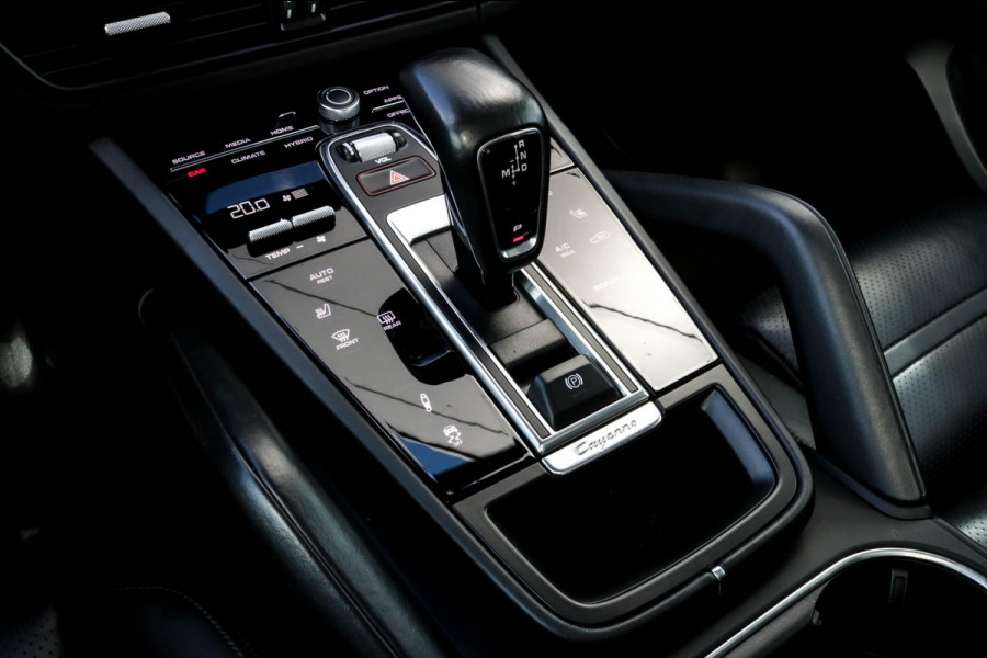 Porsche Cayenne Coupé 3.0 E-Hybrid - MATRIX - PANO - SPORT CHRONO - COMFORTSTOELEN