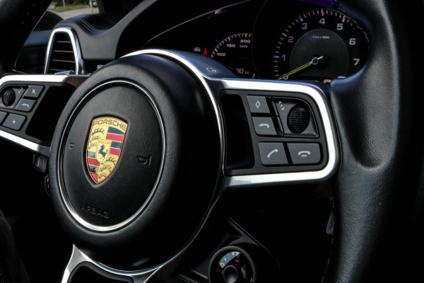 Porsche Cayenne Coupé 3.0 E-Hybrid - MATRIX - PANO - SPORT CHRONO - COMFORTSTOELEN