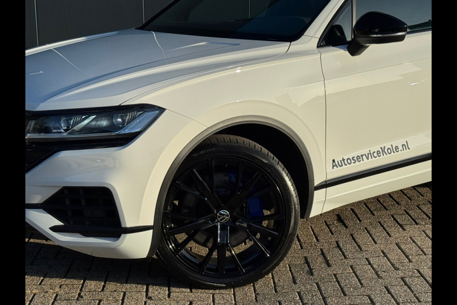 Volkswagen Touareg 3.0 TSI eHybrid * Blackstyle * Panorama * Trekhaak * Side Assist *