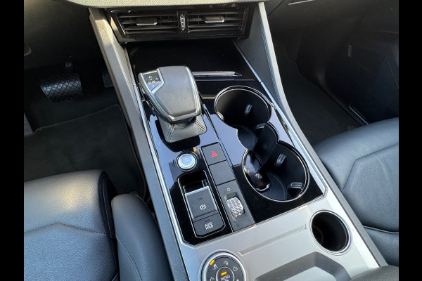 Volkswagen Touareg 3.0 TSI eHybrid * Blackstyle * Panorama * Trekhaak * Side Assist *