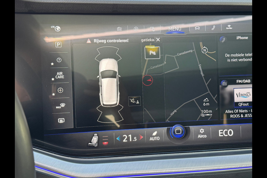Volkswagen Touareg 3.0 TSI eHybrid * Blackstyle * Panorama * Trekhaak * Side Assist *