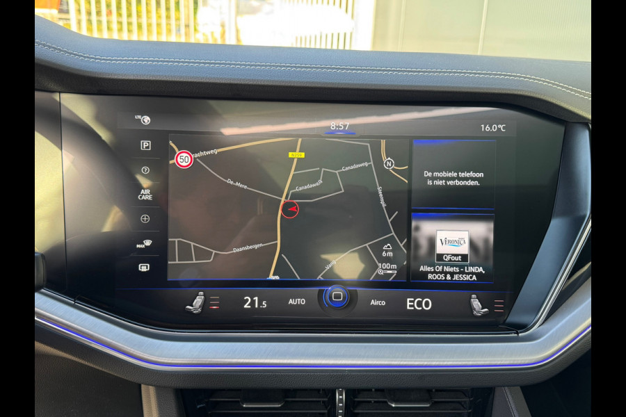 Volkswagen Touareg 3.0 TSI eHybrid * Blackstyle * Panorama * Trekhaak * Side Assist *