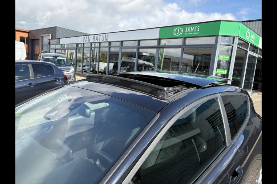 Ford Fiesta 1.0 EcoBoost Hybrid ST-Line X panodak