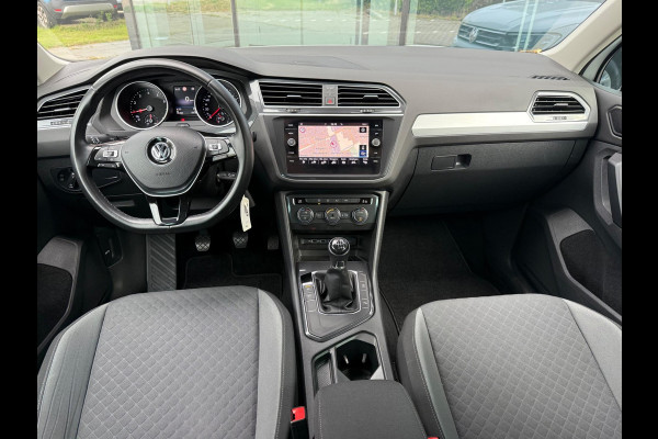 Volkswagen Tiguan 1.5 TSI Comfortline - Navi - Climate - Cruise - Parkeerhulp - Org.NL Volkswagen Tiguan 1.5 TSI Comfortline - Navi - Climate - Cruise - Parkeerhulp - Org.NL
