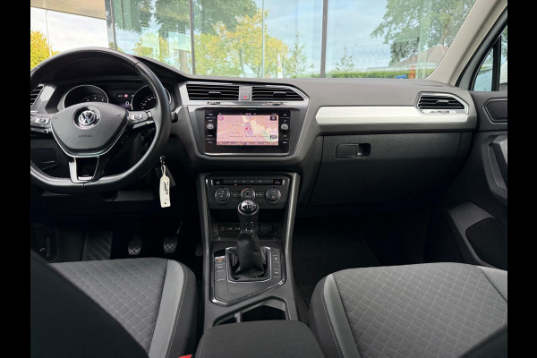 Volkswagen Tiguan 1.5 TSI Comfortline - Navi - Climate - Cruise - Parkeerhulp - Org.NL Volkswagen Tiguan 1.5 TSI Comfortline - Navi - Climate - Cruise - Parkeerhulp - Org.NL