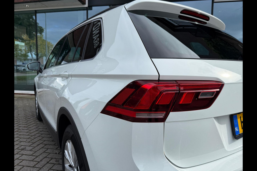 Volkswagen Tiguan 1.5 TSI Comfortline - Navi - Climate - Cruise - Parkeerhulp - Org.NL Volkswagen Tiguan 1.5 TSI Comfortline - Navi - Climate - Cruise - Parkeerhulp - Org.NL