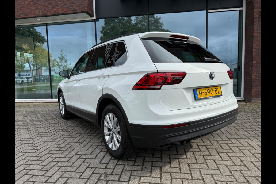 Volkswagen Tiguan 1.5 TSI Comfortline - Navi - Climate - Cruise - Parkeerhulp - Org.NL Volkswagen Tiguan 1.5 TSI Comfortline - Navi - Climate - Cruise - Parkeerhulp - Org.NL