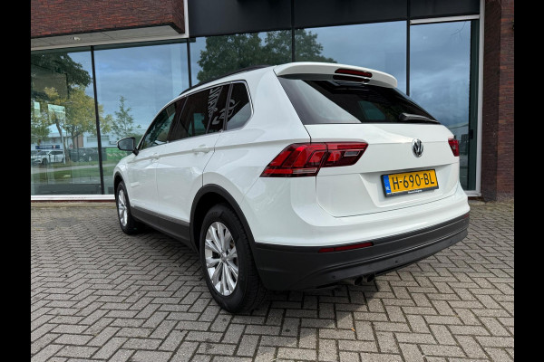 Volkswagen Tiguan 1.5 TSI Comfortline - Navi - Climate - Cruise - Parkeerhulp - Org.NL Volkswagen Tiguan 1.5 TSI Comfortline - Navi - Climate - Cruise - Parkeerhulp - Org.NL