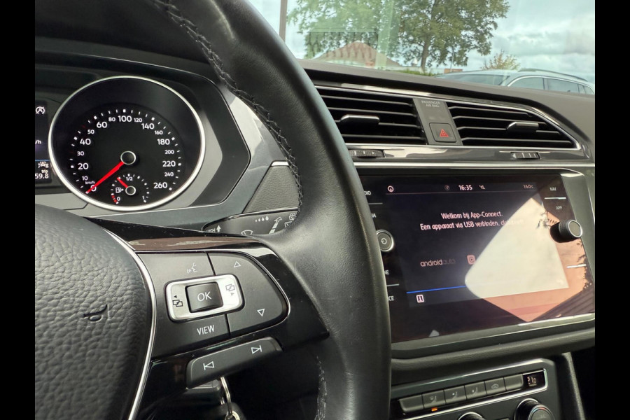 Volkswagen Tiguan 1.5 TSI Comfortline - Navi - Climate - Cruise - Parkeerhulp - Org.NL Volkswagen Tiguan 1.5 TSI Comfortline - Navi - Climate - Cruise - Parkeerhulp - Org.NL