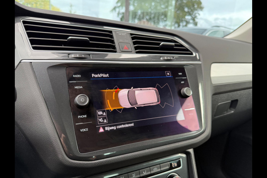 Volkswagen Tiguan 1.5 TSI Comfortline - Navi - Climate - Cruise - Parkeerhulp - Org.NL Volkswagen Tiguan 1.5 TSI Comfortline - Navi - Climate - Cruise - Parkeerhulp - Org.NL