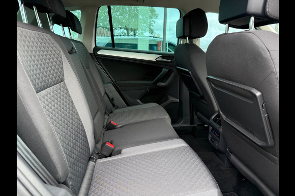Volkswagen Tiguan 1.5 TSI Comfortline - Navi - Climate - Cruise - Parkeerhulp - Org.NL Volkswagen Tiguan 1.5 TSI Comfortline - Navi - Climate - Cruise - Parkeerhulp - Org.NL