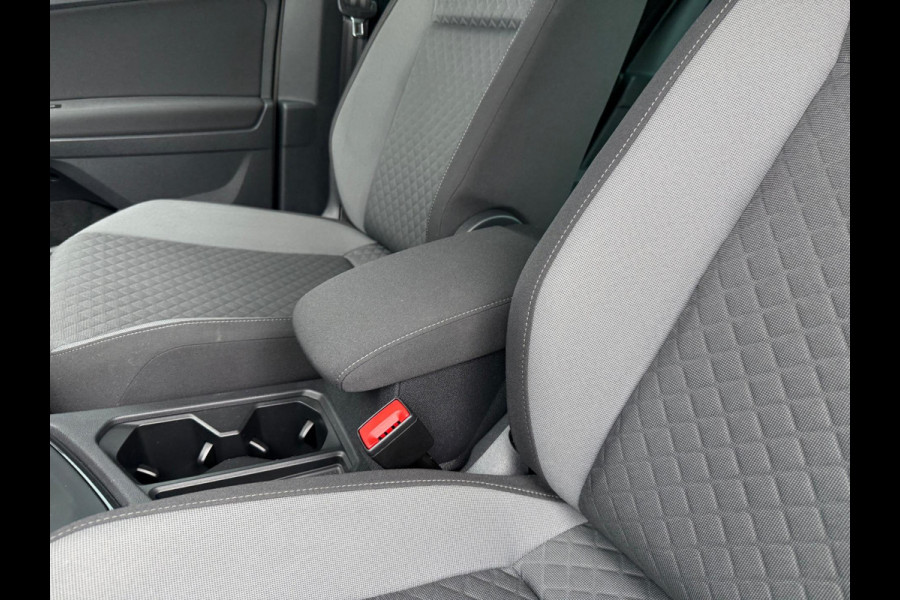 Volkswagen Tiguan 1.5 TSI Comfortline - Navi - Climate - Cruise - Parkeerhulp - Org.NL Volkswagen Tiguan 1.5 TSI Comfortline - Navi - Climate - Cruise - Parkeerhulp - Org.NL
