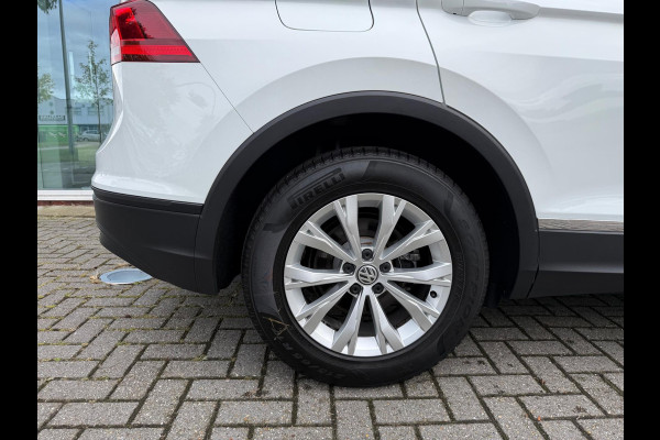 Volkswagen Tiguan 1.5 TSI Comfortline - Navi - Climate - Cruise - Parkeerhulp - Org.NL Volkswagen Tiguan 1.5 TSI Comfortline - Navi - Climate - Cruise - Parkeerhulp - Org.NL