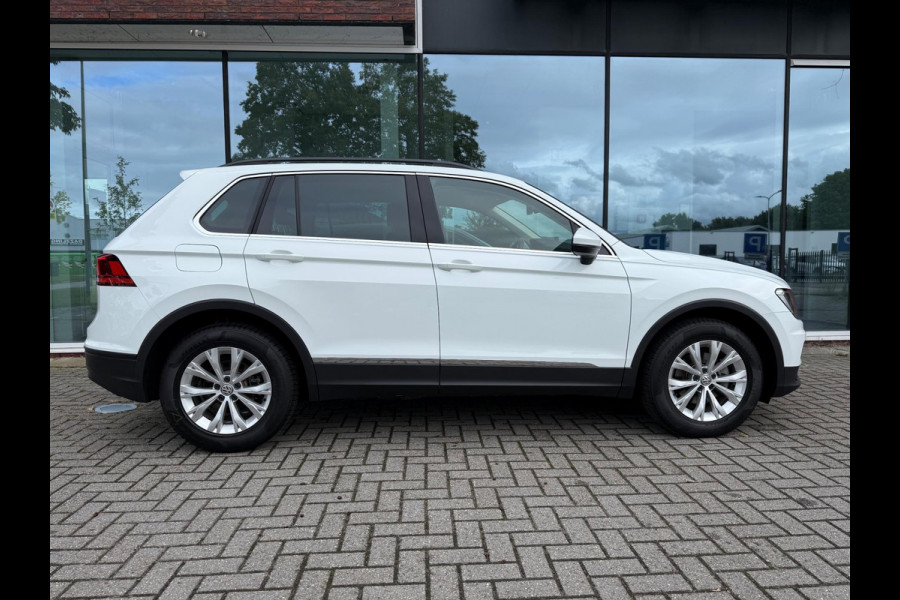 Volkswagen Tiguan 1.5 TSI Comfortline - Navi - Climate - Cruise - Parkeerhulp - Org.NL Volkswagen Tiguan 1.5 TSI Comfortline - Navi - Climate - Cruise - Parkeerhulp - Org.NL