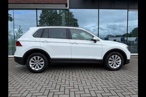 Volkswagen Tiguan 1.5 TSI Comfortline - Navi - Climate - Cruise - Parkeerhulp - Org.NL Volkswagen Tiguan 1.5 TSI Comfortline - Navi - Climate - Cruise - Parkeerhulp - Org.NL