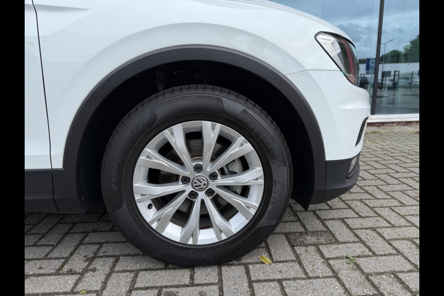 Volkswagen Tiguan 1.5 TSI Comfortline - Navi - Climate - Cruise - Parkeerhulp - Org.NL Volkswagen Tiguan 1.5 TSI Comfortline - Navi - Climate - Cruise - Parkeerhulp - Org.NL