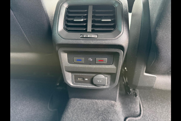 Volkswagen Tiguan 1.5 TSI Comfortline - Navi - Climate - Cruise - Parkeerhulp - Org.NL Volkswagen Tiguan 1.5 TSI Comfortline - Navi - Climate - Cruise - Parkeerhulp - Org.NL