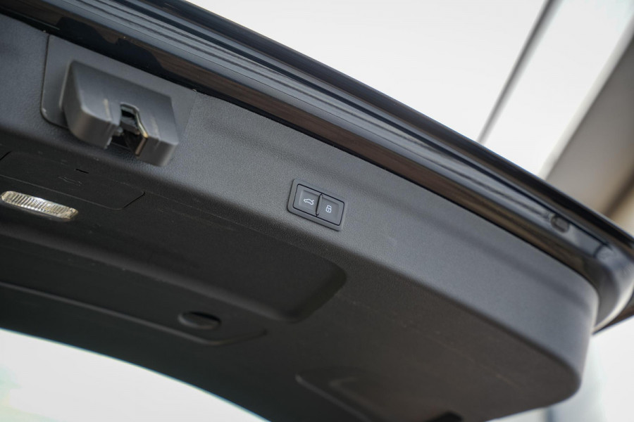 Audi A6 Avant RS 6 TFSI quattro ABT RS-R 1 of 125 Akrapovic Panodak Keramisch Stoelvent. B&O+ Eventuri 360 Camera 825 PK!