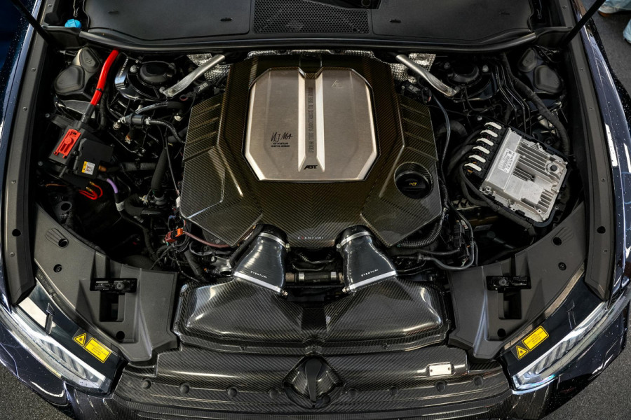 Audi A6 Avant RS 6 TFSI quattro ABT RS-R 1 of 125 Akrapovic Panodak Keramisch Stoelvent. B&O+ Eventuri 360 Camera 825 PK!
